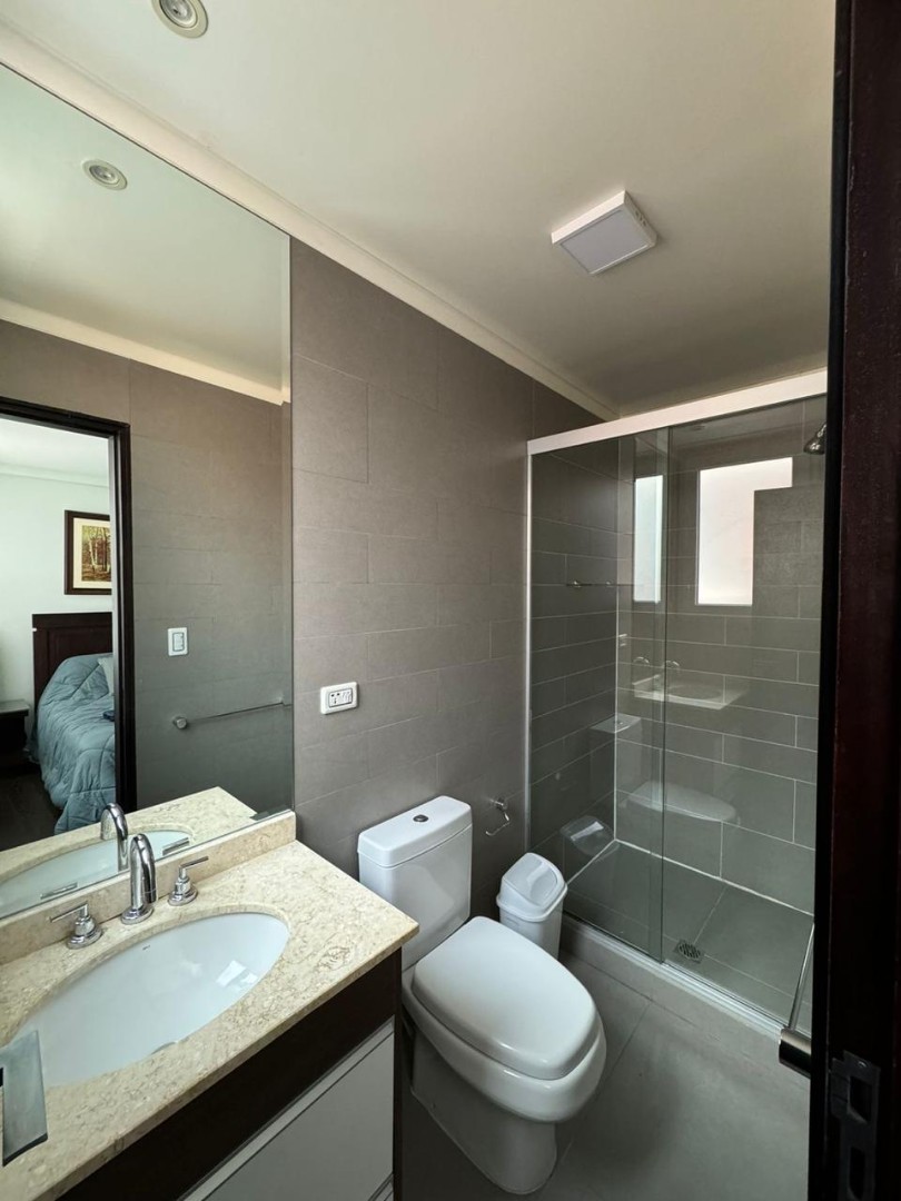 Departamento en AlquilerDepto. Amoblado en Alquiler 
2 Dormitorios, Calacoto 2 dormitorios 3 baños 1 parqueos Foto 6