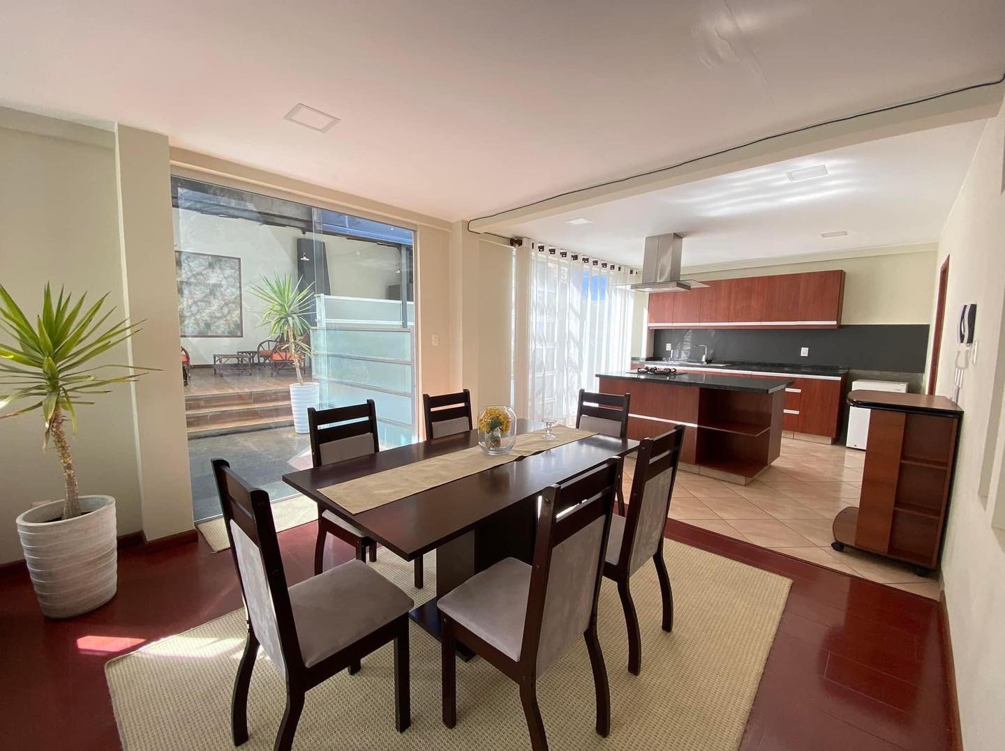 Departamento en Cota Cota en La Paz 3 dormitorios 4 baños 1 parqueos Foto 9