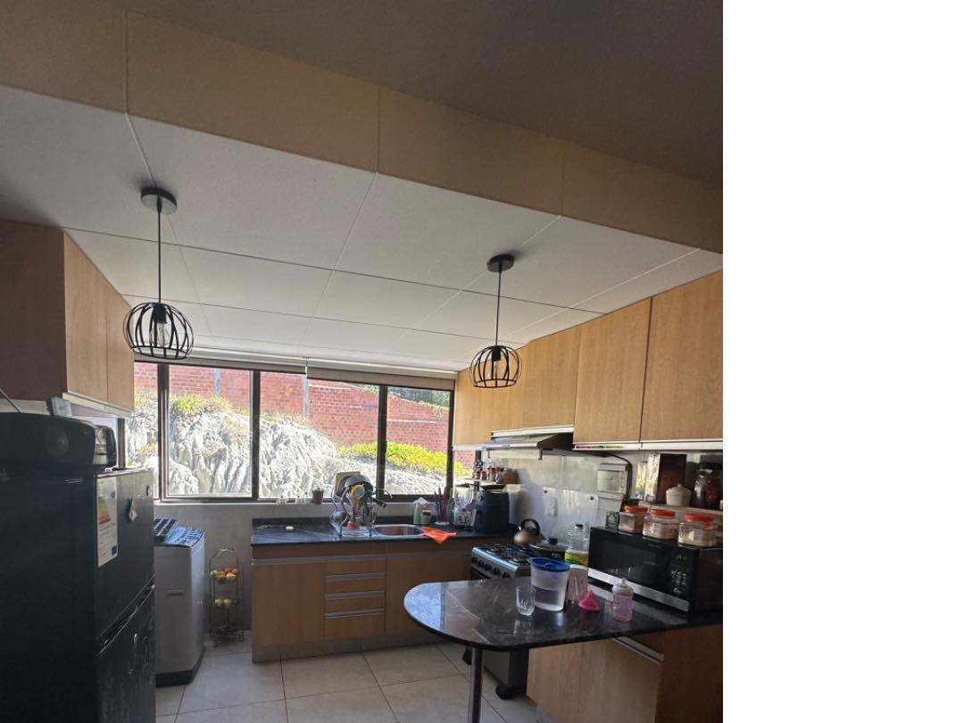 Departamento en VentaDEPARTAMENTO EN VENTA!! Obrajes avenida costanera a una cuadra del cementerio jardín  2 dormitorios 2 baños 1 parqueos Foto 15