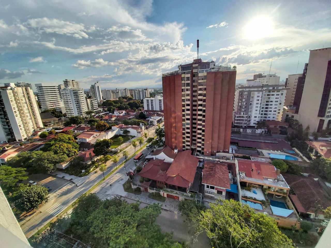 Departamento en VentaAlameda Potosí casi esquina Irala Edificio Torre Vanguardia  Foto 6