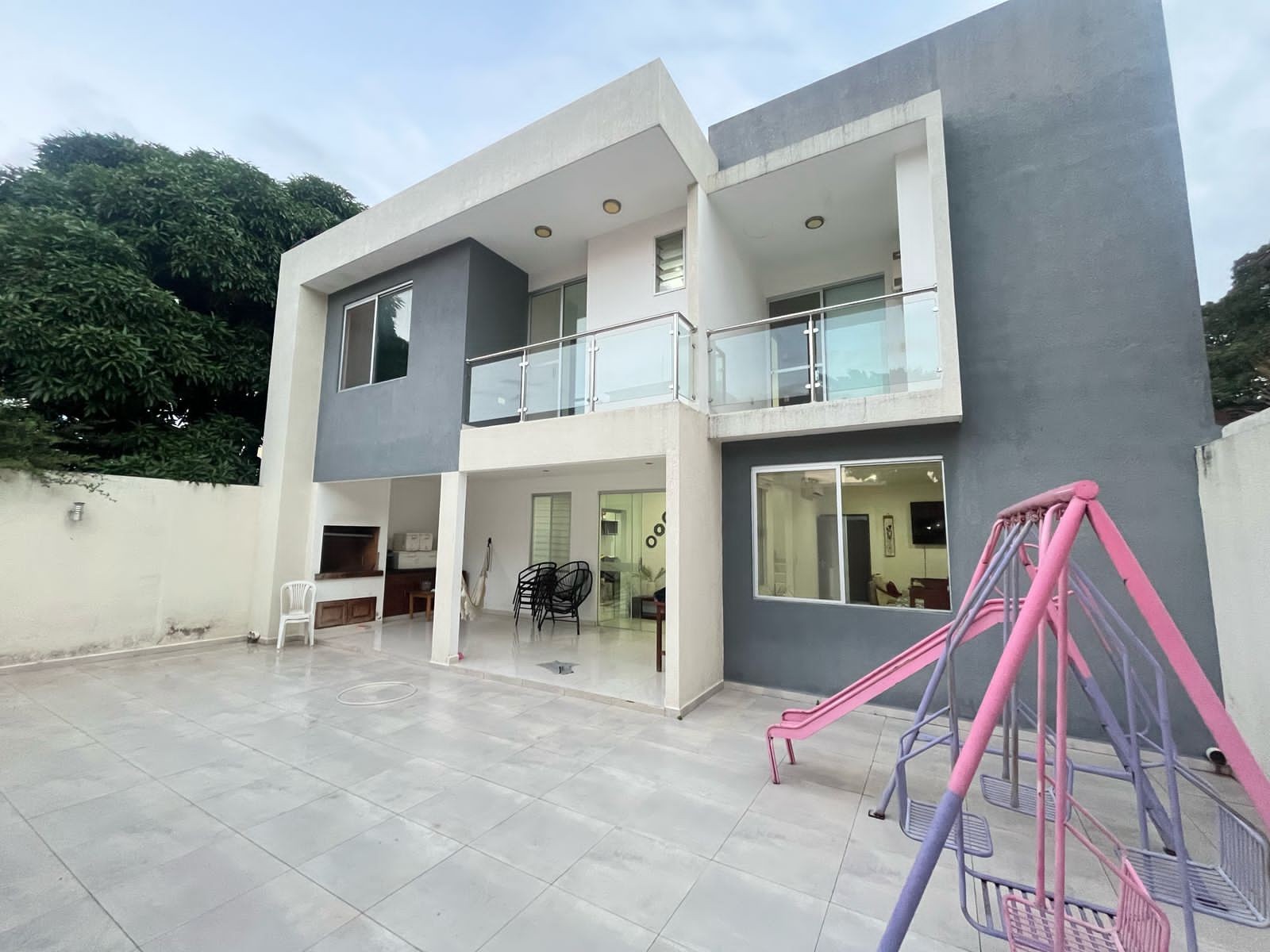 Casa en VentaZONA NORTE Y AV. BENI. 4TO ANILLO! 4 dormitorios 4 baños 3 parqueos Foto 1