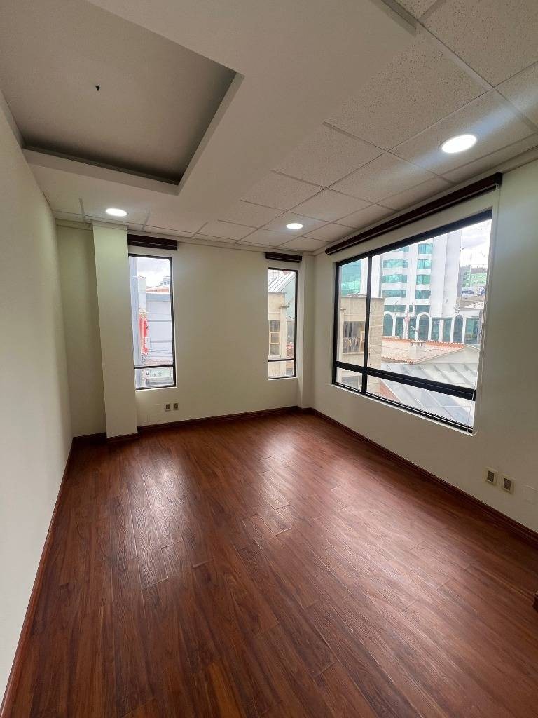 Oficina en AlquilerSAN MIGUEL, CALLE GABRIEL RENÉ MORENO 4 dormitorios 2 baños  Foto 16