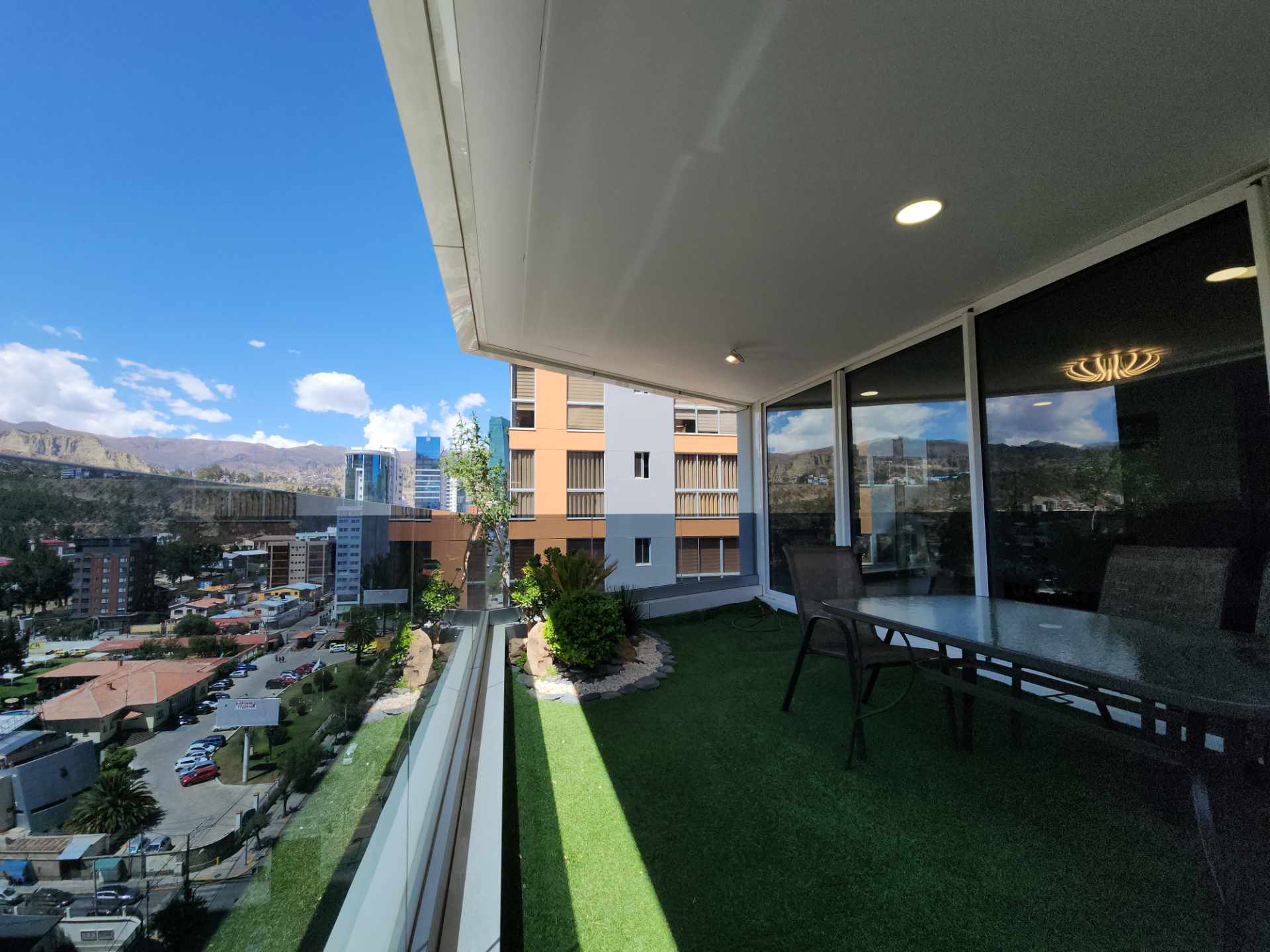 Departamento en Calacoto en La Paz 3 dormitorios 5 baños 1 parqueos Foto 19