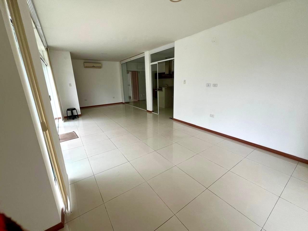 Casa En Venta de Ocasión Hermosa Casa en Condominio Las Palmas II Foto 14