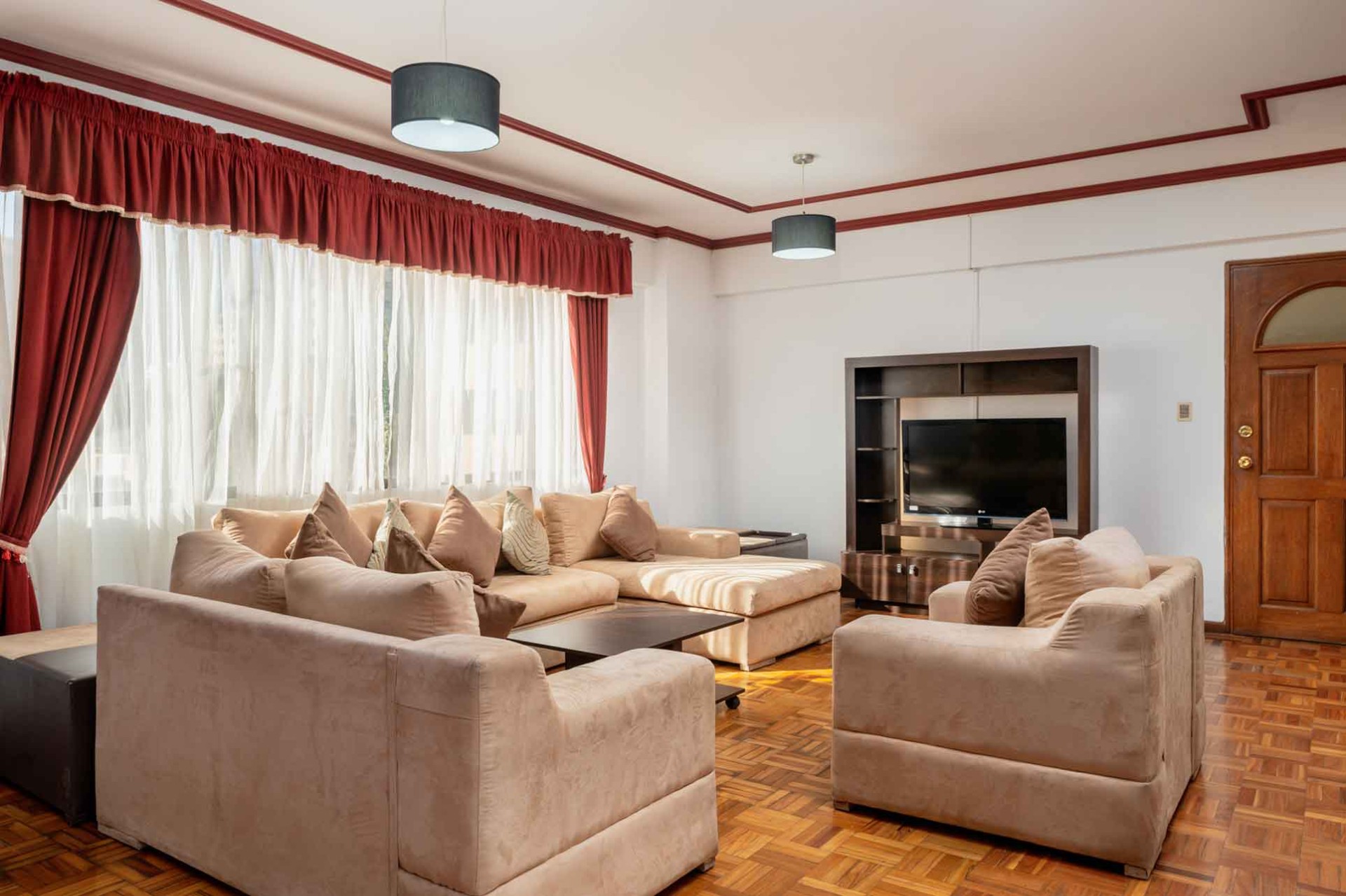 Departamento Calle Junín - entre C/Tte. Arevalo y C/La Paz - Centro Foto 1