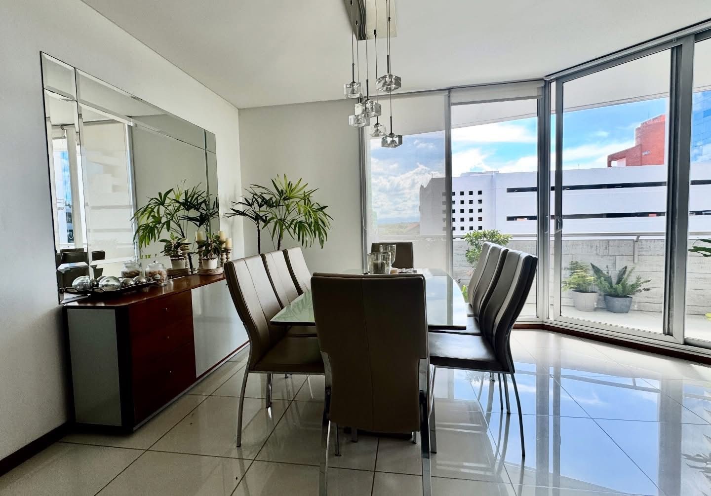 En Venta a $us 300,000 Foto 11