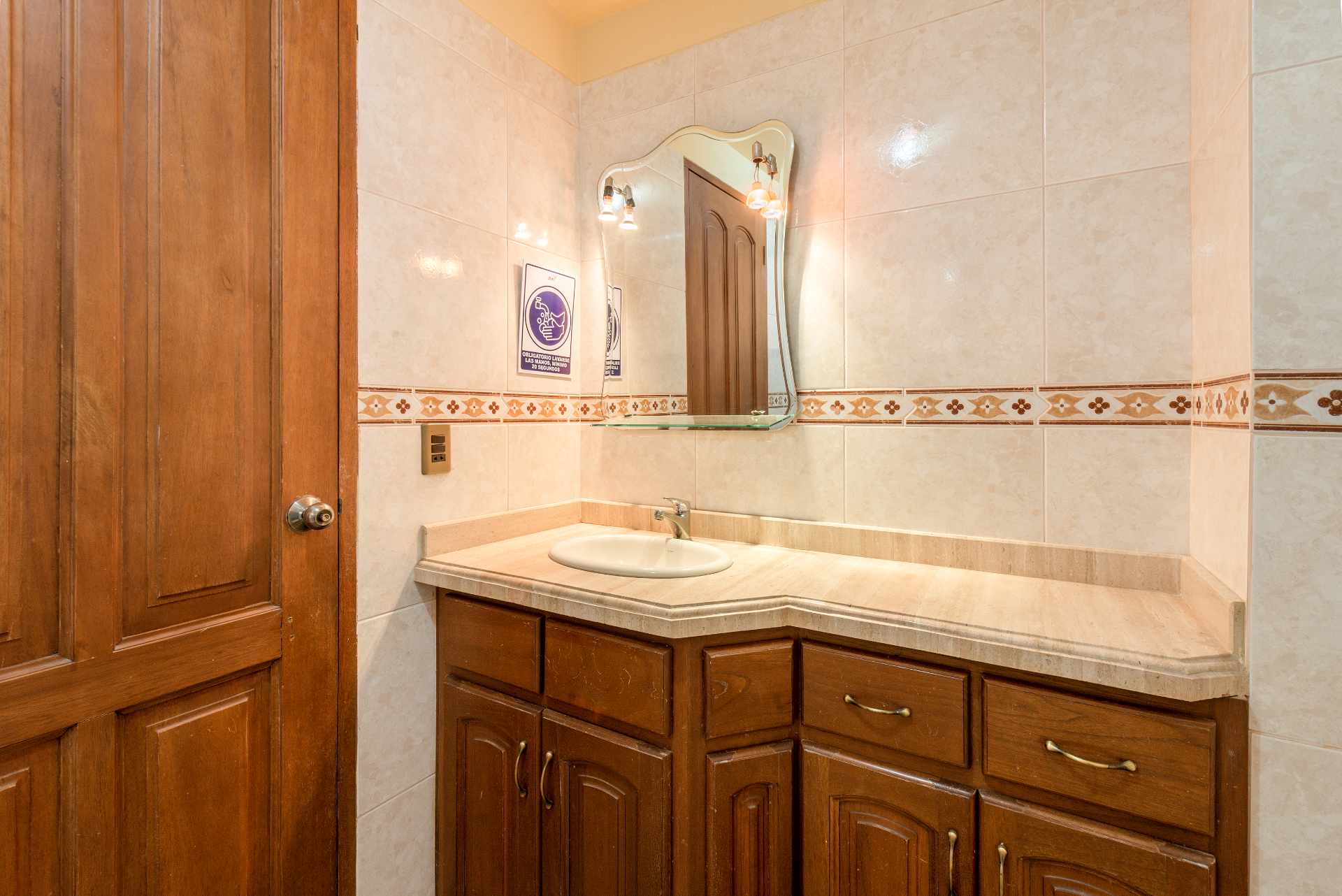 Oficina en VentaAv. Villarroel 1851 Foto 9