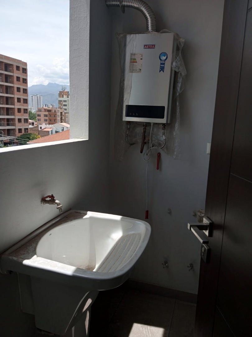 En Alquiler a $us 400 Foto 5