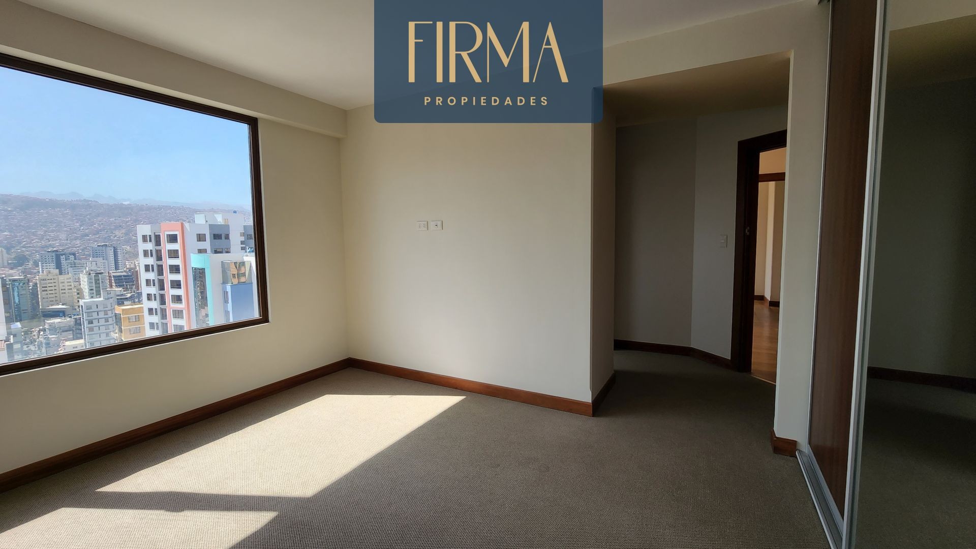 Departamento en VentaPENTHOUSE EN VENTA A ESTRENAR, SOPOCACHI  Foto 14